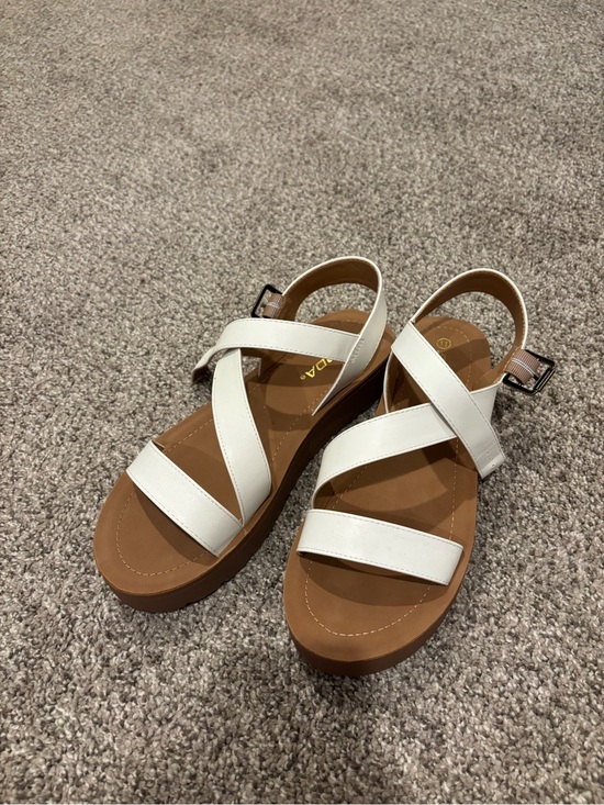 Shoes - Women’s White Strappy Platform Sandals